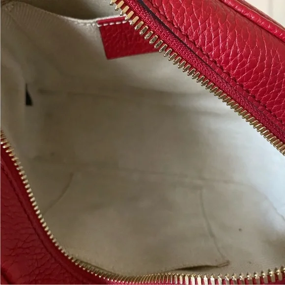 Gucci Soho Red Pebbled Leather Crossbody Bag with tassel - Picture 11 of 11